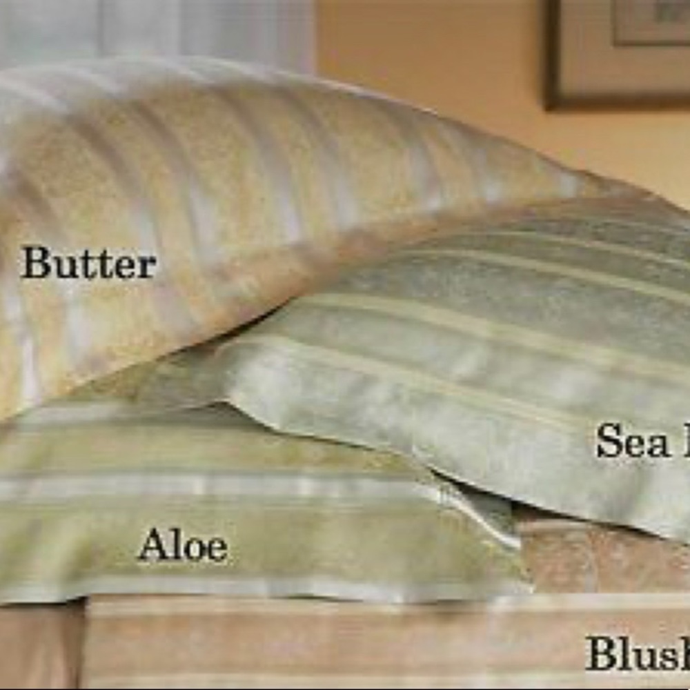 Sferra Chantal SeaMist 590 tc King Sham NIP